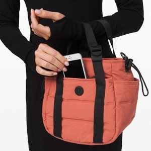 NWT Lululemon Dash All Day Bucket Bag+ Tags